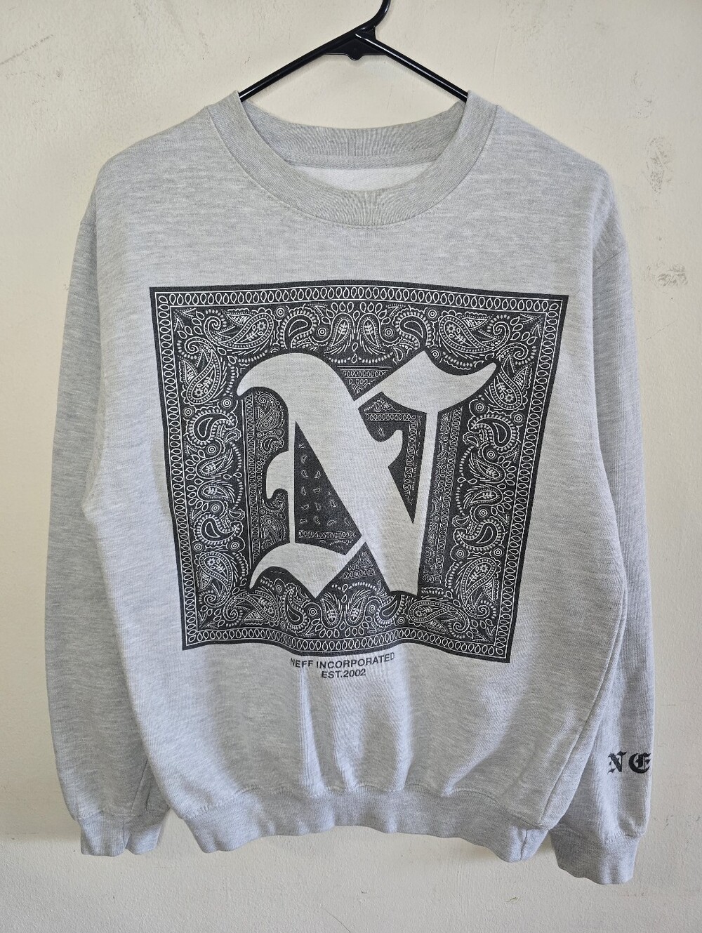 Neff Men's Sweatshirt Medium Gray Paisley Graphic Crewneck Skater Streetwear Y2K